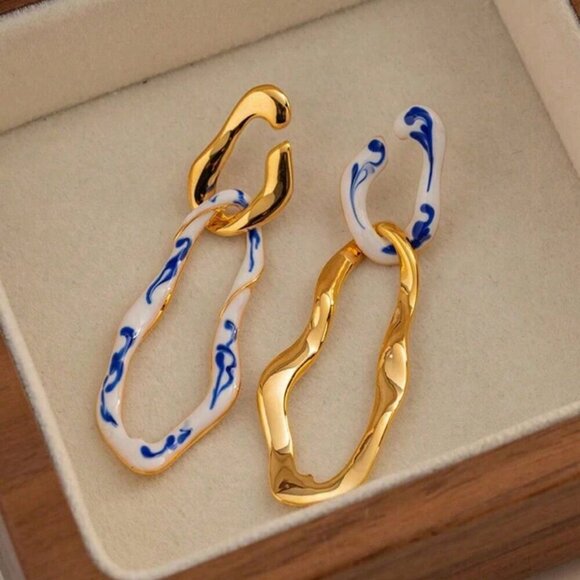 Blue And White Casual Women's Hollow Porcelain Earrings - Picture 3 of 3